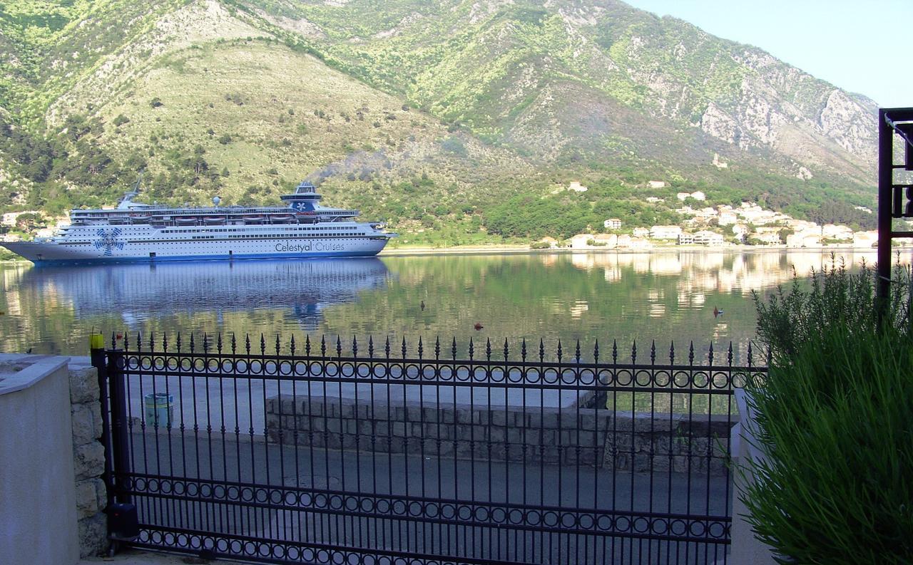 Appartement Melodia Del Mare 2 à Kotor Extérieur photo